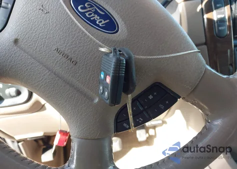 2003 Ford Explorer Eddie Bauer из США, поврежденный, VIN 1FMDU74W03UC44933